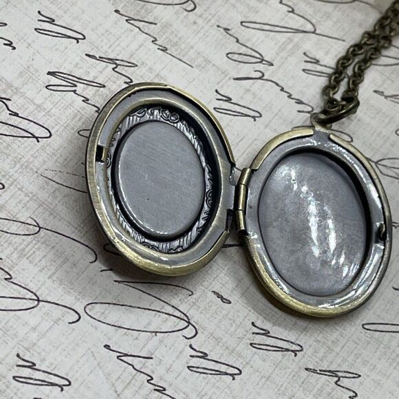 Bronze Locket Blue Pearl Lady Victorian Maiden Necklace Gift Mom Easter Wife new - Picture 12 of 16